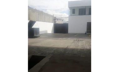 Conocoto, Galpón en  Renta, 900m2, 3 Ambientes.