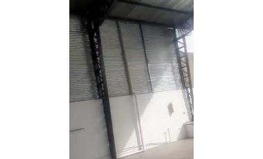 Conocoto, Galpón en  Renta, 900m2, 3 Ambientes.