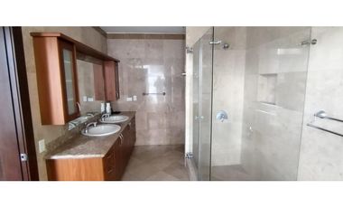 La Coruña, Departamento en Renta, 260m2, 4 Habitaciones.