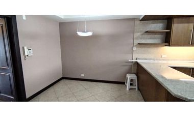 La Coruña, Departamento en Renta, 260m2, 4 Habitaciones.