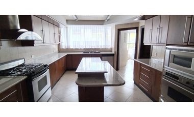 La Coruña, Departamento en Renta, 260m2, 4 Habitaciones.