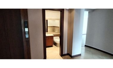 La Coruña, Departamento en Renta, 260m2, 4 Habitaciones.