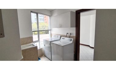 La Coruña, Departamento en Renta, 260m2, 4 Habitaciones.