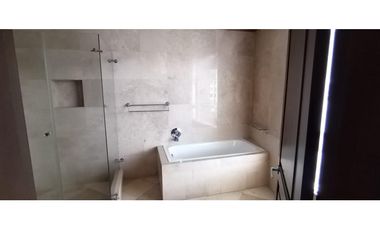 La Coruña, Departamento en Renta, 260m2, 4 Habitaciones.