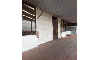 Conocoto, Galpón en  Renta, 1207m2, 3 Ambientes.
