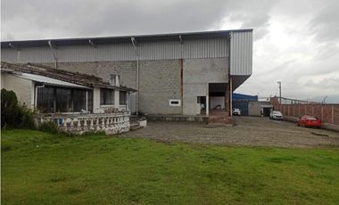 Conocoto, Galpón en  Renta, 1207m2, 3 Ambientes.