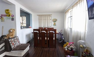 Guajalo , 371 m2, 9 habitaciones, 5 baños, 7 parqueaderos