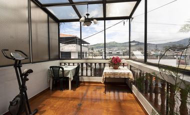 Guajalo , 371 m2, 9 habitaciones, 5 baños, 7 parqueaderos