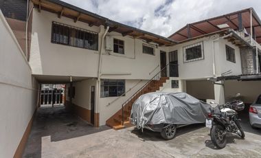 Guajalo , 371 m2, 9 habitaciones, 5 baños, 7 parqueaderos