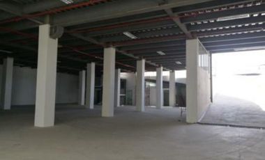 Carcelén, Galpón en  Renta, 2000m2, 10 Ambientes.
