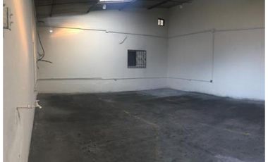 Carcelén, Galpón en  Renta, 150m2, 3 Ambientes,  1 Baño.