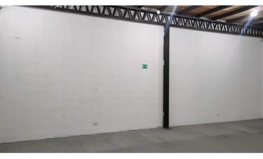 Carcelén, Galpón o Bodega en  Renta, 102m2, 2 Ambientes.