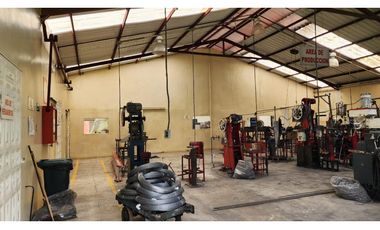 Conocoto, Galpón en  Renta, 1050m2,  3 Ambientes.