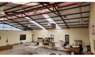 Conocoto, Galpón en  Renta, 1050m2,  3 Ambientes.