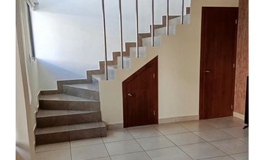 Tumbaco, Casa en  Renta, 120m2, 3 Habitaciones.
