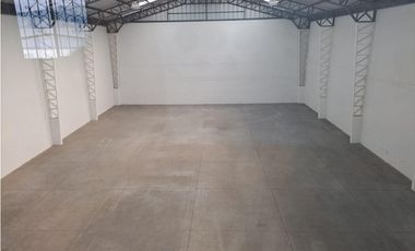 Sangolqui, Bodega en  Renta, 580m2, 2 Ambientes.
