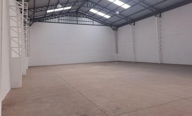 Sangolqui, Bodega en  Renta, 580m2, 2 Ambientes.