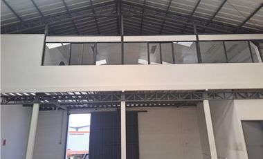 Sangolqui, Bodega en  Renta, 580m2, 2 Ambientes.