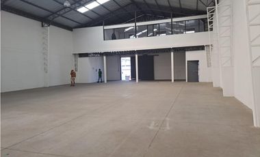 Sangolqui, Bodega en  Renta, 580m2, 2 Ambientes.