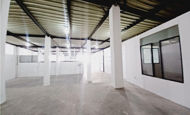 Carcelén, Galpón en  Renta, 300m2, 2 Ambientes.