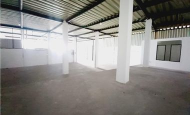 Carcelén, Galpón en  Renta, 300m2, 2 Ambientes.