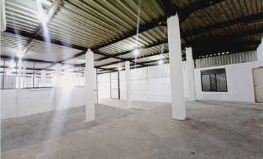 Carcelén, Galpón en  Renta, 300m2, 2 Ambientes.