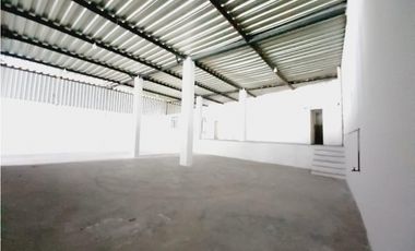 Carcelén, Galpón en  Renta, 300m2, 2 Ambientes.