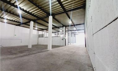 Carcelén, Galpón en  Renta, 300m2, 2 Ambientes.