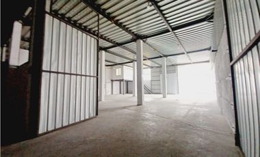 Carcelén, Galpón en Renta, 240m2, 2 Ambiente.