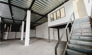 Carcelén, Galpón en Renta, 240m2, 2 Ambiente.