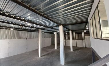 Carcelén, Galpón en Renta, 240m2, 2 Ambiente.