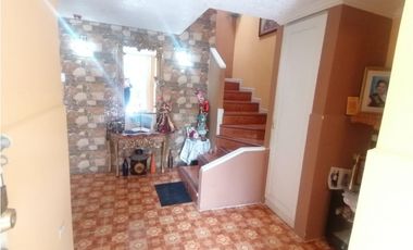 Mitad del Mundo, Casa en  Venta, 255m2, 3 Habitaciones, 4 Baños.