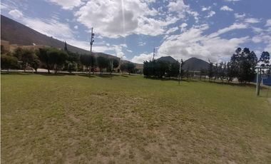 Mitad del Mundo, Casa en  Venta, 255m2, 3 Habitaciones, 4 Baños.