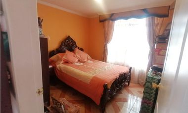 Mitad del Mundo, Casa en  Venta, 255m2, 3 Habitaciones, 4 Baños.