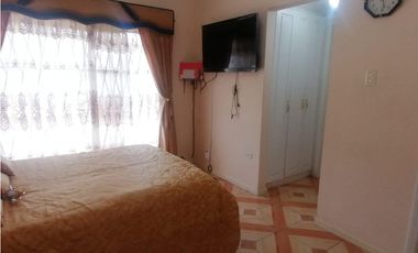 Mitad del Mundo, Casa en  Venta, 255m2, 3 Habitaciones, 4 Baños.