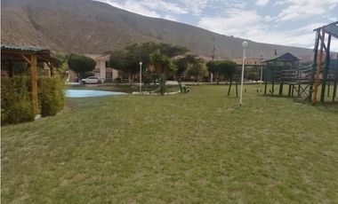 Mitad del Mundo, Casa en  Venta, 255m2, 3 Habitaciones, 4 Baños.