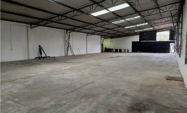 Carcelén, Galpón en  Renta, 450m2, 1 Ambiente, 1 Baño.