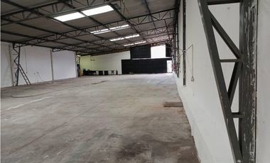 Carcelén, Galpón en  Renta, 450m2, 1 Ambiente, 1 Baño.