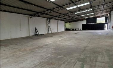 Carcelén, Galpón en  Renta, 450m2, 1 Ambiente, 1 Baño.