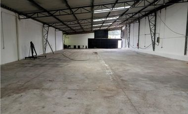 Carcelén, Galpón en  Renta, 450m2, 1 Ambiente, 1 Baño.
