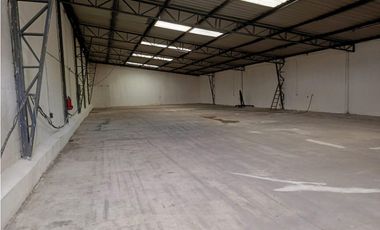 Carcelén, Galpón en  Renta, 450m2, 1 Ambiente, 1 Baño.