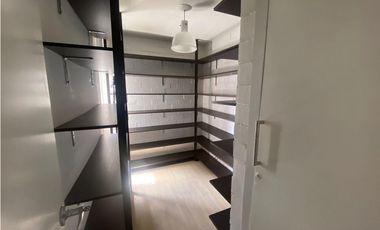 González Suárez, Departamento en Renta, 240m2, 2 Habitaciones