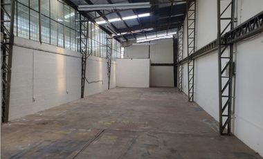 Carcelén, Galpón en  Renta, 165m2, 1 Ambiente, 1 Baño.