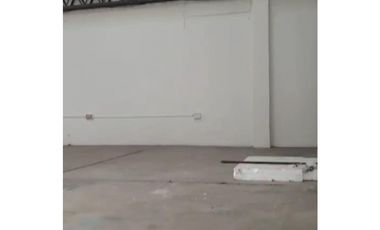 Carcelén, Galpón en  Renta, 165m2, 1 Ambiente, 1 Baño.