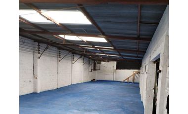 La Kennedy, Galpón en Renta, 400m2, 1 Ambiente, 1 Baño, 1 Parqueadero.