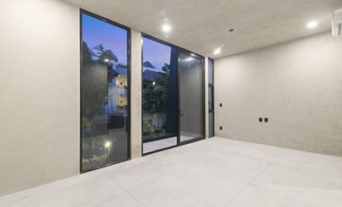 CASA EN VENTA DE 5 HABITACIONES EN TULUM ALDEA ZAMA LB 267