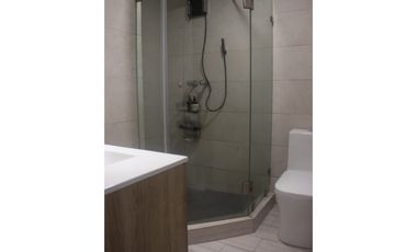 Venta de casa en Miraflores GTA