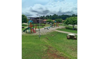 VENTA DE CASA 3H 2B LAS ARBOLEDAS LOS ROBLES CHORRERA (IM)