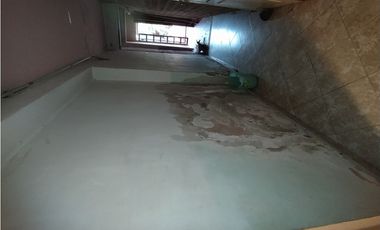 CASA A RECICLAR SOBRE BLAS PARERA ENTRE LAVALLE Y SANTA CATALINA