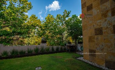 Casa de Lujo en Venta con alberca en Las Cumbres Virreyes Residencial Zapopan